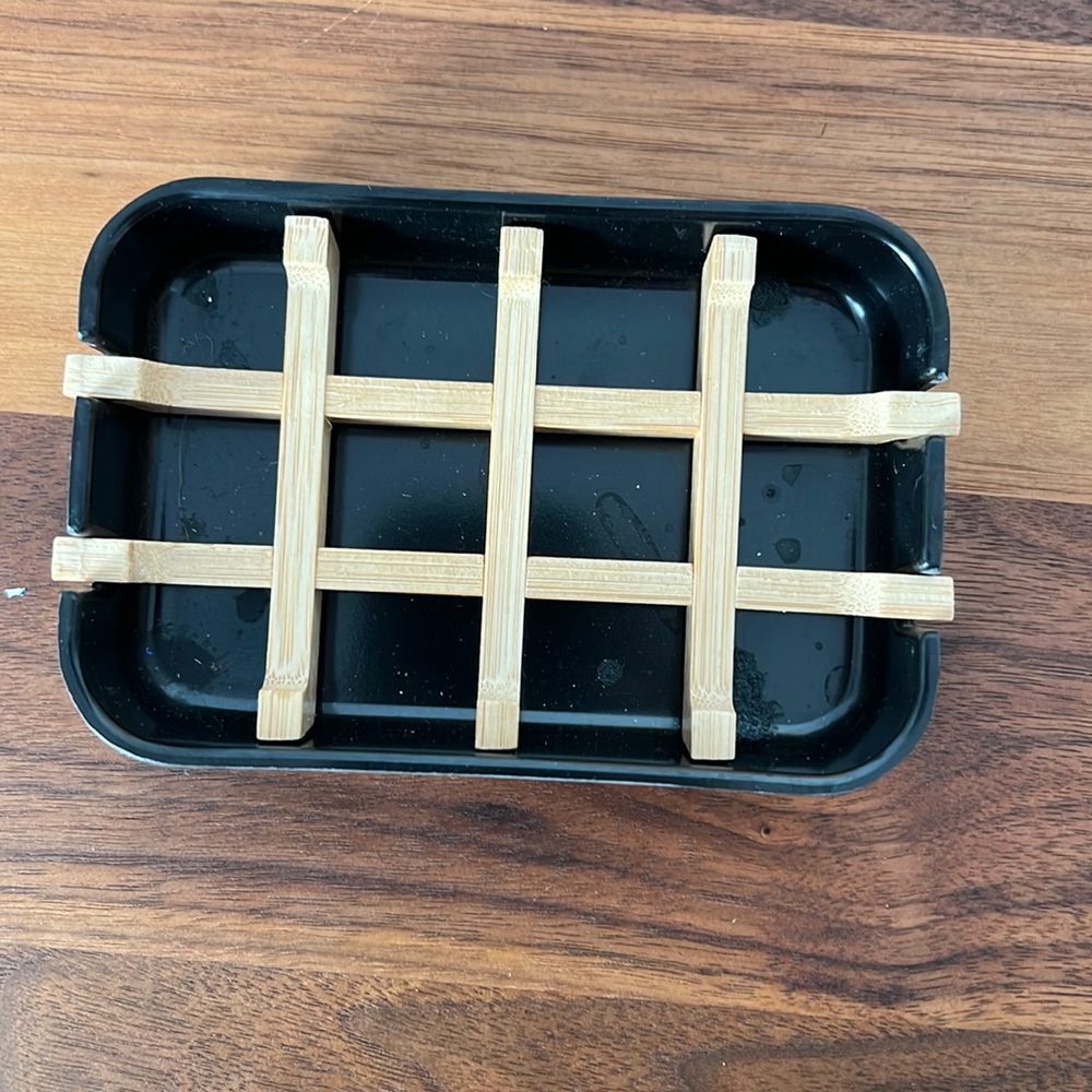 Modern soap dish